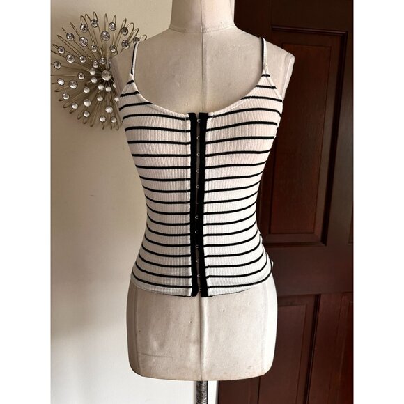 4 amazing mix and match pieces Express cardigan, white t, AEO tank, sparkly legg - Picture 2 of 12